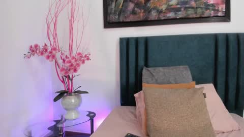 LisaHadwiin online show from 02/04/25, 09:41