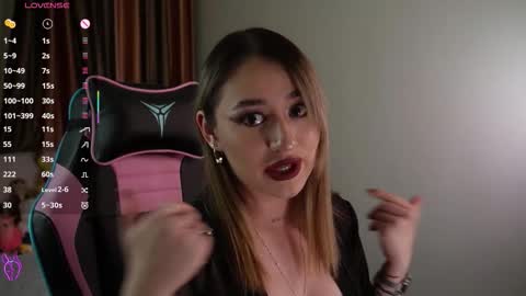   LISA   online show from 10/17/25, 03:25