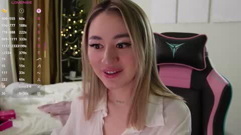   LISA   online show from 12/20/25, 05:53