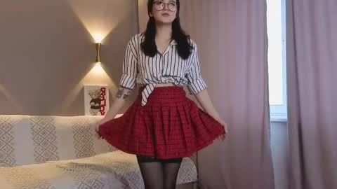 Snapshot of lisandrazieba chatting on 04/03/26, 06:11 Kira online show from 04/03/26, 06:11