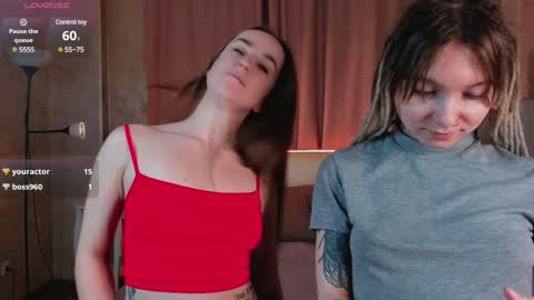 Hello our names are Kate and Alice this is our first day here. online show from 01/11/25, 06:14