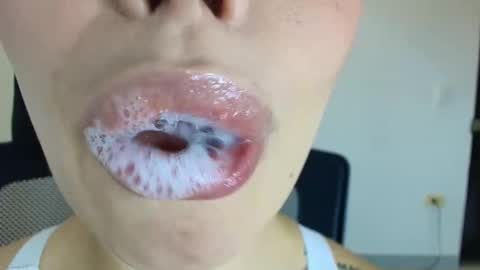 Lisbet online show from 11/28/25, 08:11