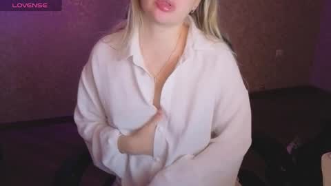 Snapshot of lisenok26 chatting on 04/29/26, 11:47 Anna online show from 04/29/26, 11:47