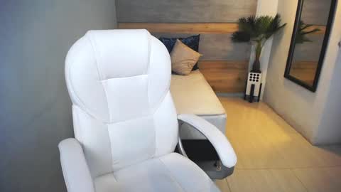 Liseth Fox online show from 12/10/24, 08:05