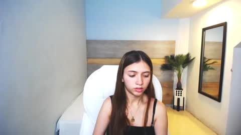 Liseth Fox online show from 12/19/24, 07:40