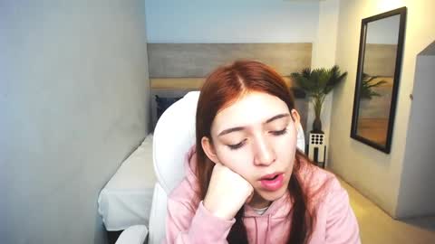 Liseth Fox online show from 12/23/24, 12:30