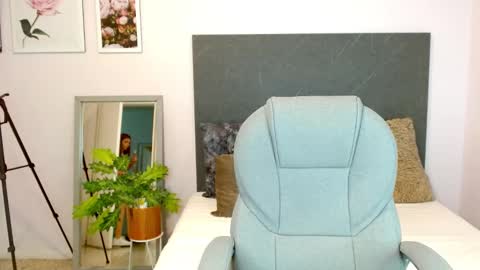 Liseth Fox online show from 01/18/25, 06:32