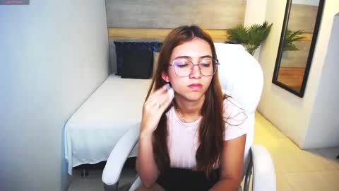 Liseth Fox online show from 02/26/25, 11:37