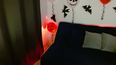 Snapshot of liss_petty chatting on 10/30/25, 07:21  Liss  online show from 10/30/25, 07:21