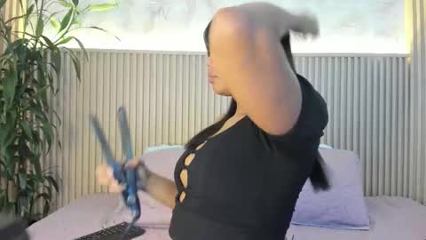 Liss online show from 10/24/25, 12:01