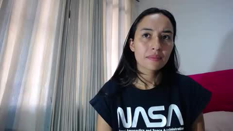 Snapshot of lissa2021 chatting on 12/22/25, 12:57 Lisa online show from 12/22/25, 12:57