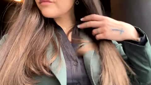 Lissa online show from 04/21/26, 10:21