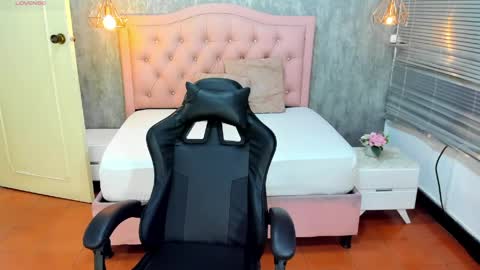 L I S S A  online show from 04/21/26, 03:02