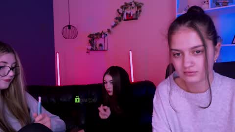 lissa_night online show from 03/25/26, 08:37