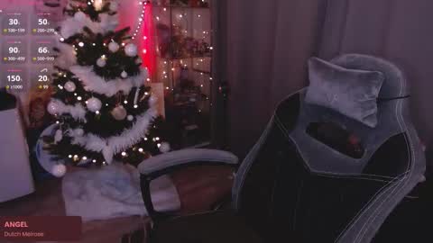 Lissa online show from 12/15/25, 04:44