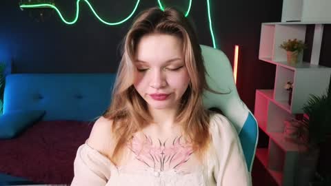 Lena online show from 02/05/25, 04:16