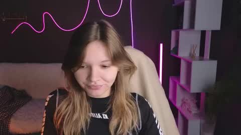 Lena online show from 10/10/25, 08:13