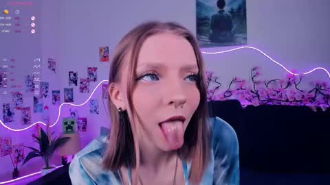 Bella online show from 11/22/25, 07:29