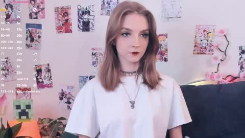 Snapshot of little__caprice chatting on 05/30/26, 07:27 Bella online show from 05/30/26, 07:27
