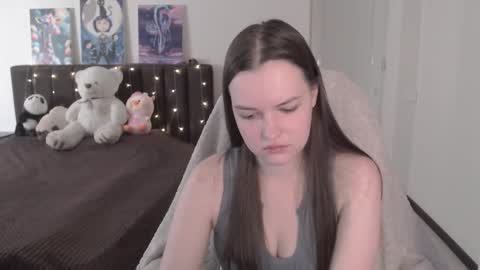 little__flowers online show from 10/11/25, 06:56