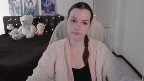 little__flowers online show from 10/18/25, 08:04