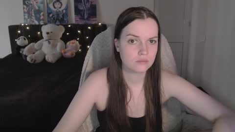 little__flowers online show from 11/24/25, 09:20