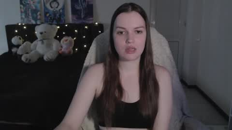 little__flowers online show from 11/25/25, 09:42