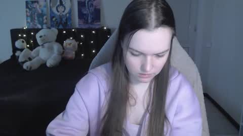 little__flowers online show from 02/19/26, 09:49