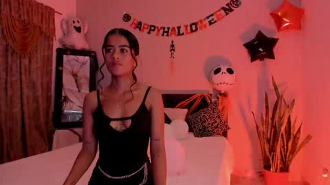 little_abbye online show from 10/13/25, 10:59