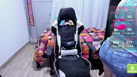 Snapshot of little_angely chatting on 03/09/25, 05:06 Angely online show from 03/09/25, 05:06