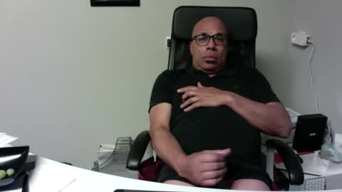 Snapshot of little_buddha chatting on 04/21/26, 08:12 Pure Black Power online show from 04/21/26, 08:12