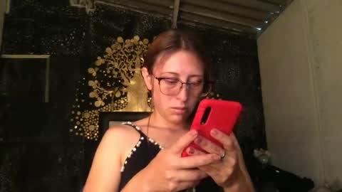 Snapshot of little_devil_diablita90 chatting on 07/06/26, 06:32 Diablita online show from 07/06/26, 06:32