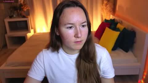 Snapshot of little_doll_meow chatting on 09/23/25, 02:47 Alexandra online show from 09/23/25, 02:47