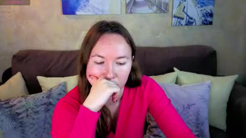 Snapshot of little_doll_meow chatting on 10/16/25, 03:07 Alexandra online show from 10/16/25, 03:07