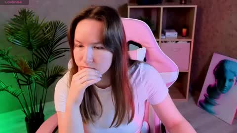 Snapshot of little_doll_meow chatting on 05/01/26, 01:54 Alexandra online show from 05/01/26, 01:54