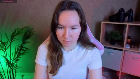 Snapshot of little_doll_meow chatting on 05/13/26, 01:36 Alexandra online show from 05/13/26, 01:36