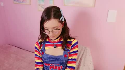 Snapshot of little_effy18_ chatting on 02/13/26, 08:49 Little Effy online show from 02/13/26, 08:49