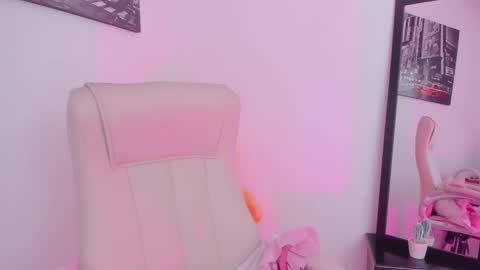 Help me reach 100 likes online show from 02/19/25, 07:38