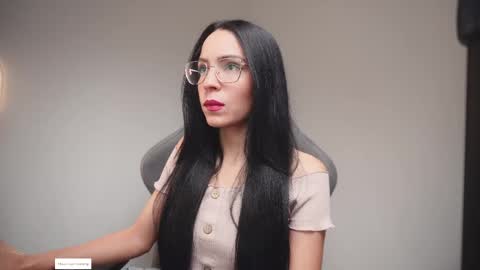 Help me reach 100 likes online show from 04/19/26, 07:05