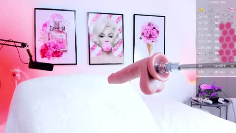 little_ivonne online show from 11/07/25, 09:26