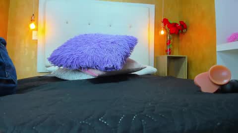   online show from 12/24/24, 12:44