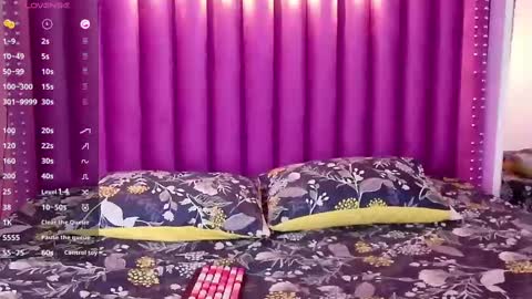 kayla  Instagram kayla 71082 online show from 09/10/25, 02:55