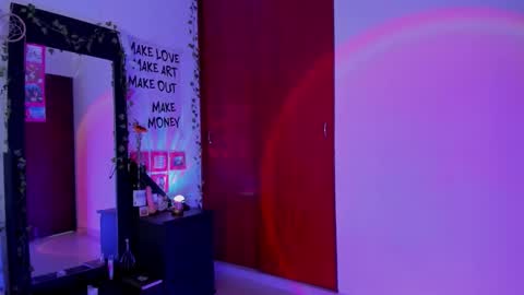 kayla  Instagram kayla 71082 online show from 11/21/25, 08:07