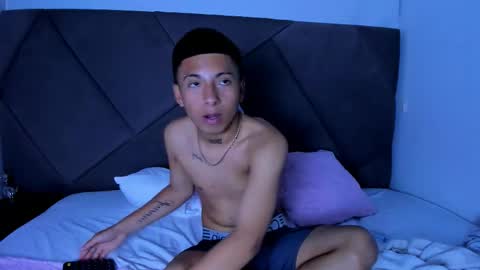 little_kris1 online show from 09/30/25, 01:38