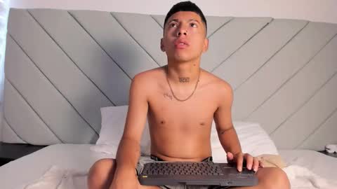 little_kris1 online show from 11/05/25, 12:27