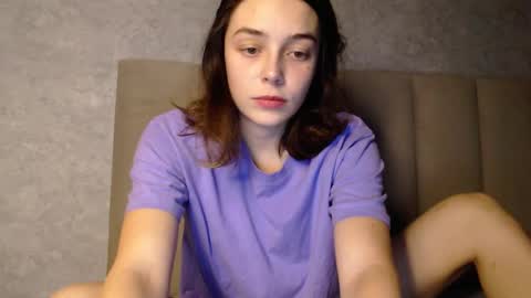 Mia   Im online every day 1530 PM in New York  2030 PM in London online show from 11/20/25, 08:30