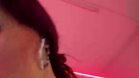 Snapshot of little_nauughty2 chatting on 09/22/25, 01:46 Little Nauughty2 online show from 09/22/25, 01:46