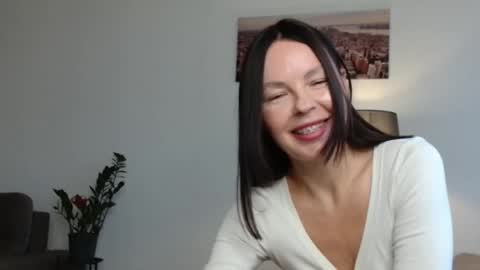 Nicole online show from 09/24/25, 01:36