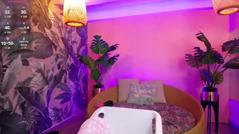 Paulette online show from 10/19/25, 01:12