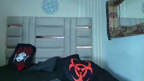 Mia online show from 02/14/26, 11:18